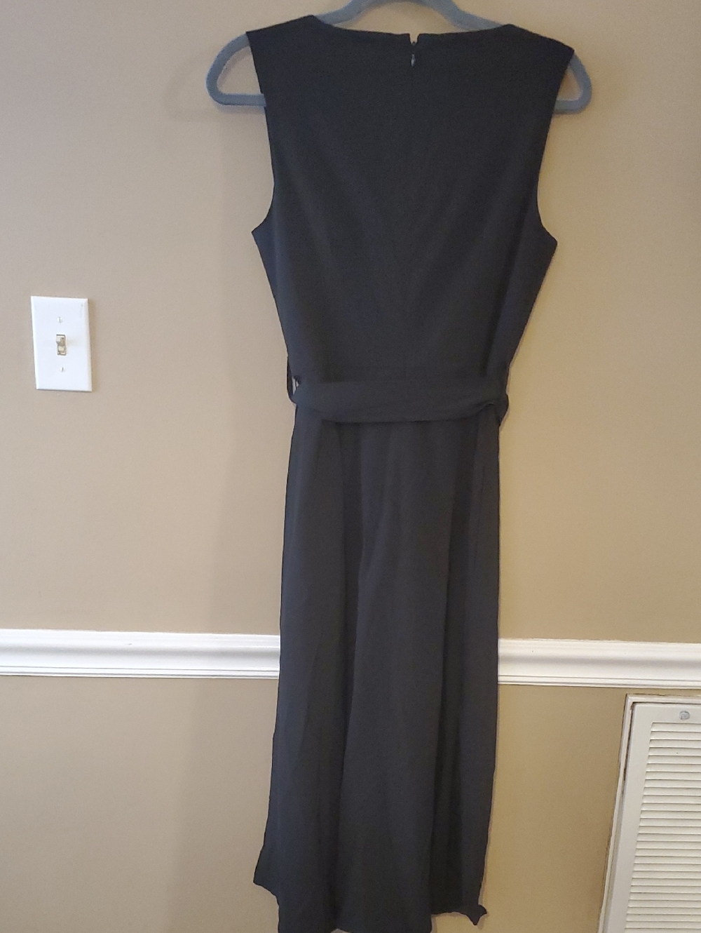Calvin Klein Black V-Neck Sleeveless A-Line Midi Dress Size 6 NWT'S - Picture 3 of 10